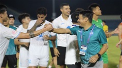 HLV Vũ Hồng Việt: ‘Tôi quá vui khi Nam Định lần thứ 2 liên tiếp vô địch’